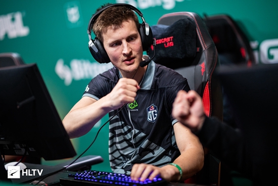 八月新游推荐 无畏契约手游与诛仙2精彩上线